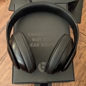 Beats Studio 3 wireless noise cancelling headphones.